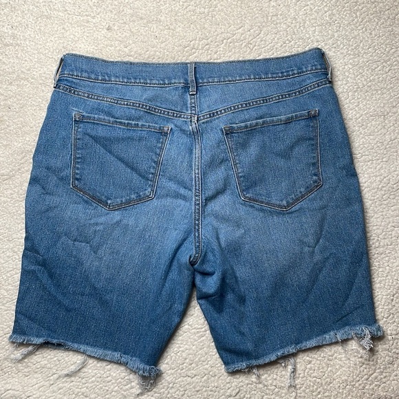 Old Navy Denim Jeans Stretch raw hem Size 14  Distressed - Picture 5 of 6